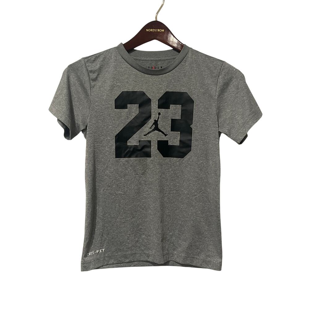 Gray Jordan T-Shirt, Size Medium, KB396